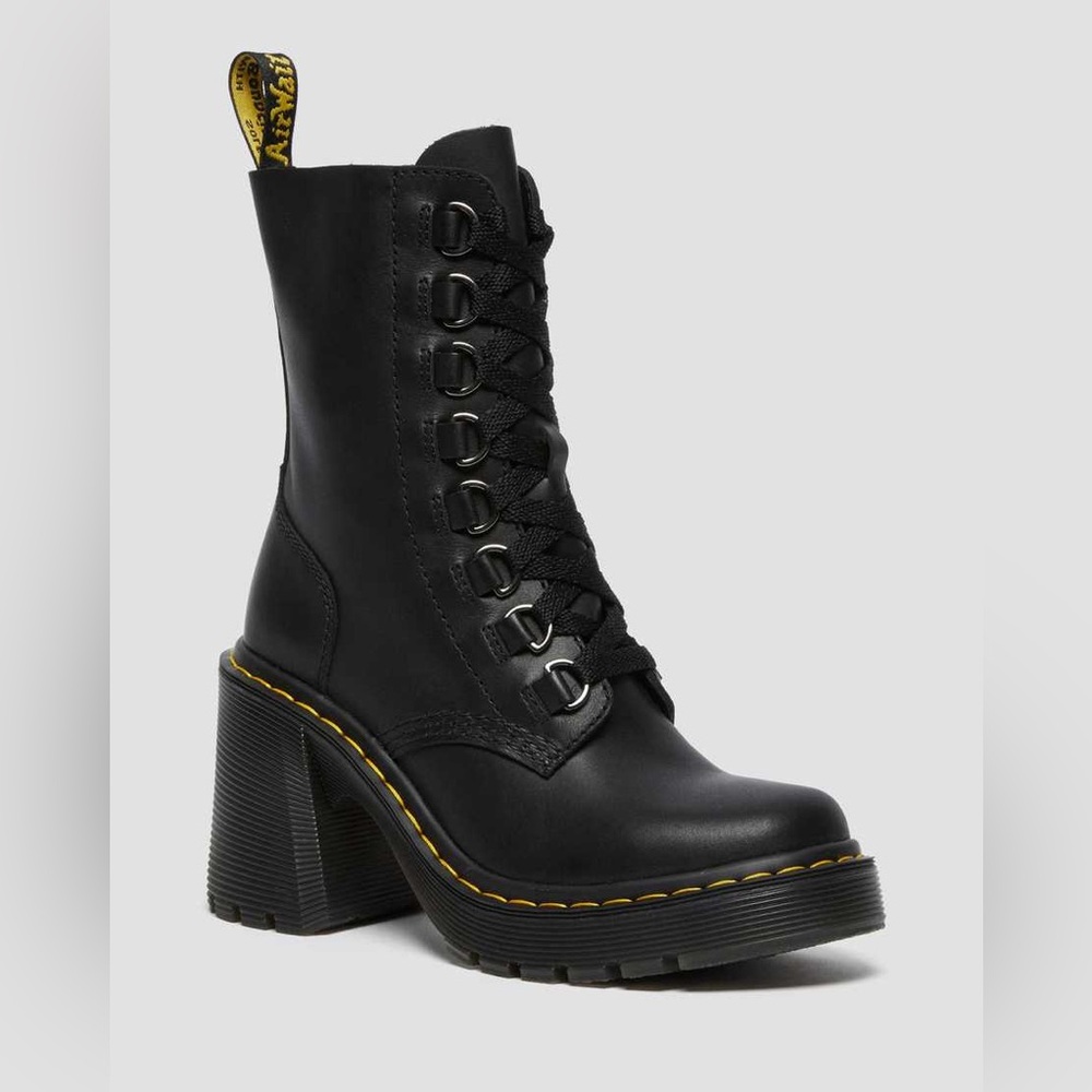 Dr. Martens Chesney Boots
